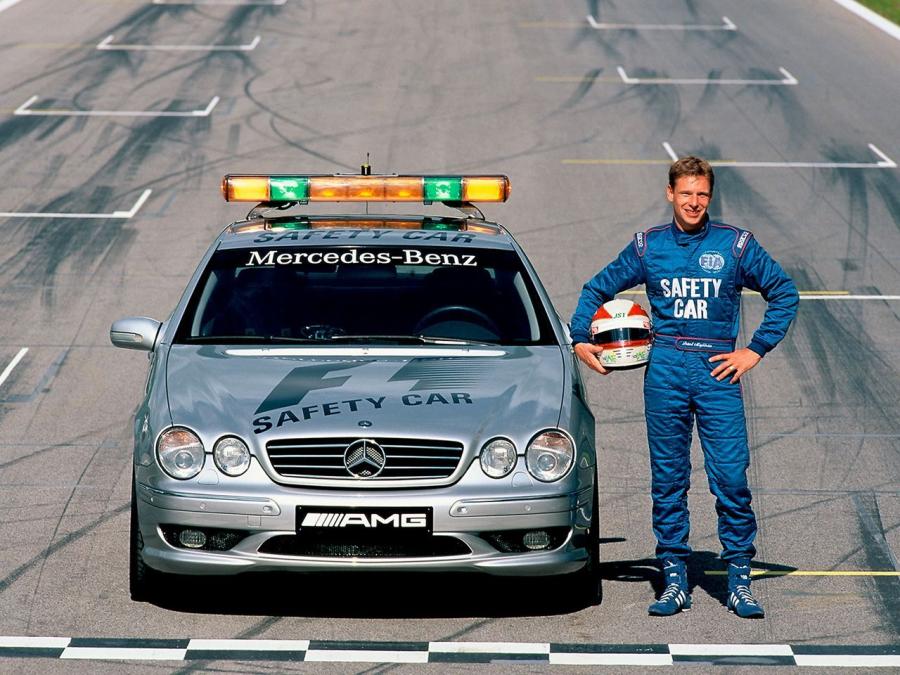  Mercedes-Benz CL55 AMG F1 Safety Car 2000 года  (фото 8 из 9)